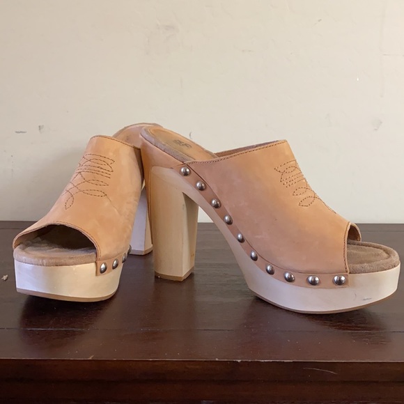 Not Too Coy - Picture 2 of 3